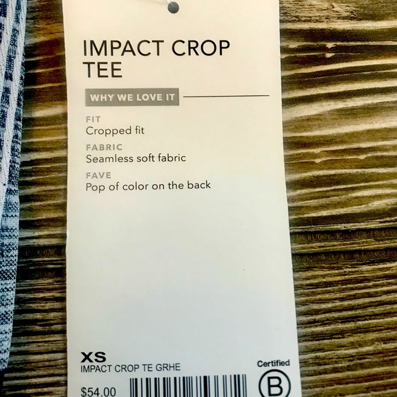 NWT Athleta impact crop Tee XS Certified B - Picture 3 of 6